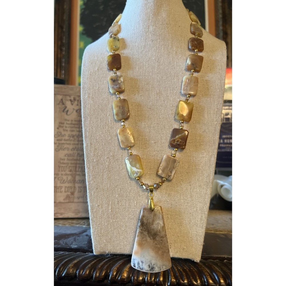 Artisan Natural Quartz Pendant Beaded Necklace -- 22"